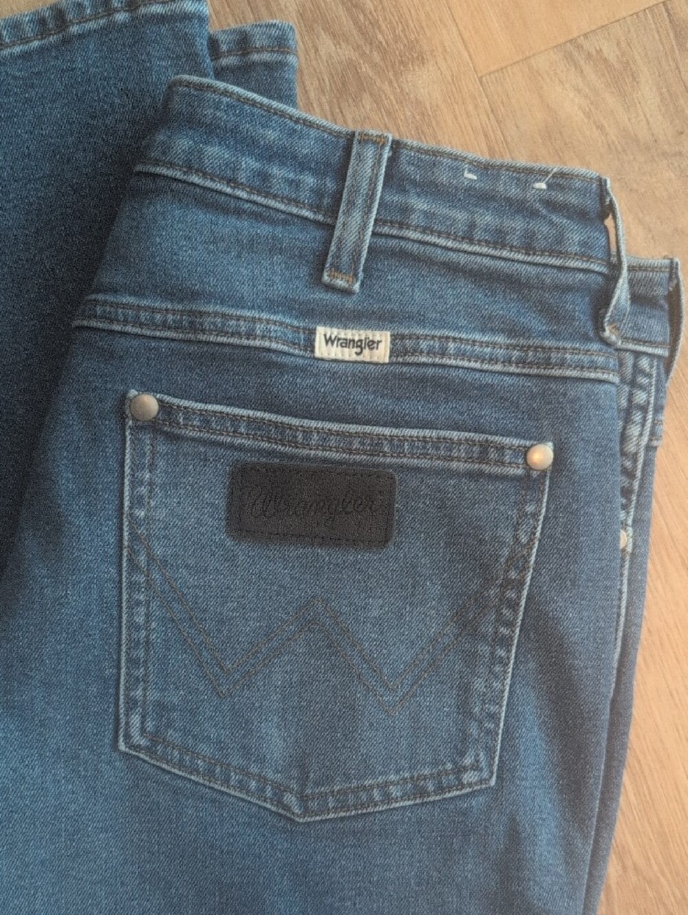 Wrangler Women's Westward High Rise Bootcut Jeans - Picture 2 of 8